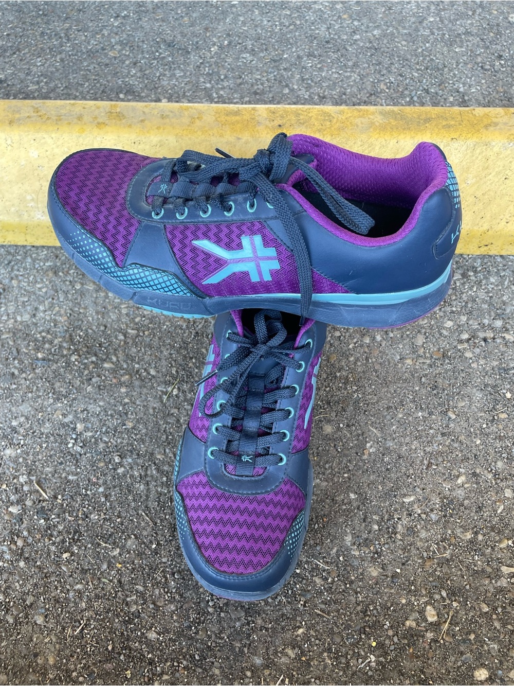 KURU Quantum Sneakers Women's Size 10.5 Medium Purple Black Trail
Shoes